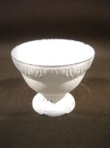 Pokal a. Sockel Ø 11,5cm H9,5cm weiß