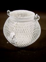 Windlicht m. Gitter u. Henkel Ø13cm H10cm weiß