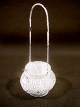 Windlicht m. Gitter u. Henkel Ø8,5cm H7cm weiß