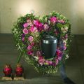 OASIS® Bioline® Deco Urnenherz 65 cm mit Aufsteller