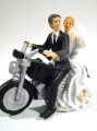 Brautpaar auf Motorrad