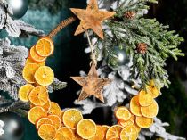 Weihnachtsbaum natürlich dekorieren