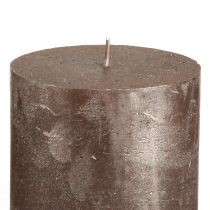 Artikel Durchgefärbte Braune Stumpenkerzen Kupfer Metallic 70×80mm 4er Set – Dekokerzen für Stil und Wärme