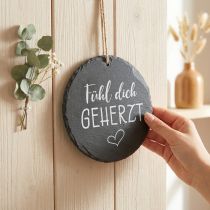 Artikel Schieferplatten Deko Rund Hängen Fühl dich geherzt Ø20cm