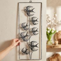 Artikel Metalldeko zum Hängen, Schwalben, Wandschmuck Silbern, Weiß gewaschen H47,5cm