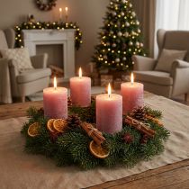 Artikel Elegante Altrosa Stumpenkerzen 70×80mm 4er Set für Tischdeko, Adventskranz und romantisches Ambiente
