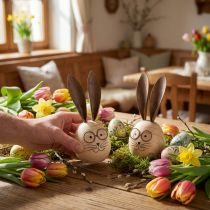 Artikel Deko Hase aus Holz und Metall mit humorvollem Design als freundlicher Blickfang 19cm 2St