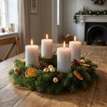 Artikel Stumpenkerzen durchgefärbt Hellgrau 70×100mm 4St für Tischdeko, Hochzeiten, Weihnachten