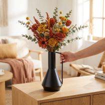 Artikel Deko Vase Metall Schwarz im Dekokanne Design, Stilvoller Blickfang 19,5cm x 38,5cm für Trockenblumen und Kunstblumen