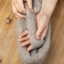 Artikel Wolllunte Dekowolle Grau-Natur 2m Filzwolle für Bastelarbeiten & Floristik