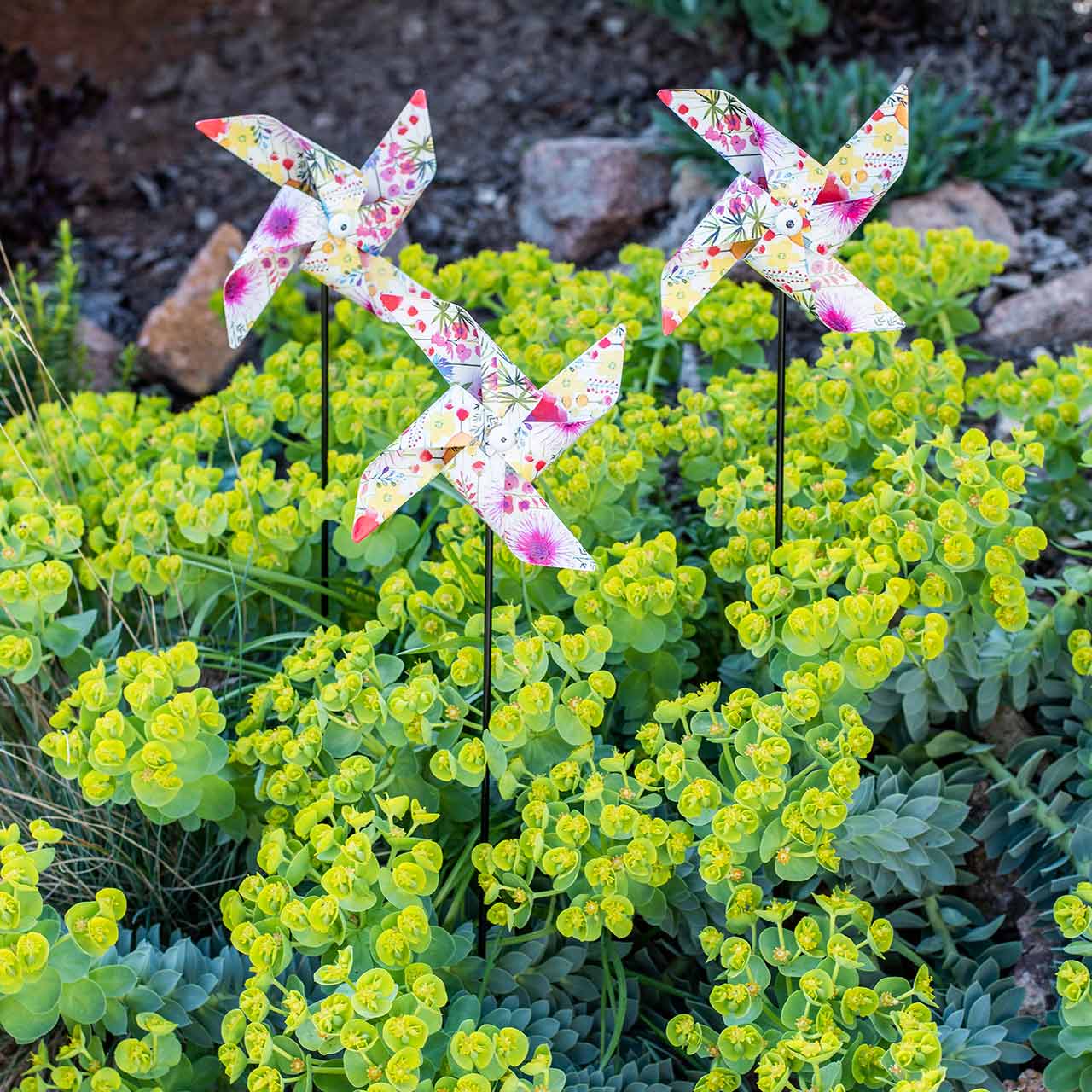 10pcs Plastikpfingstrosen Blumen Feuerrad Windmühlen für Kinderspielzeug, 