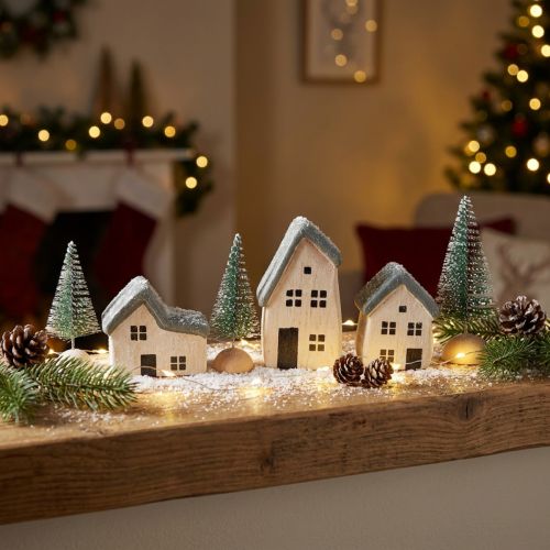 Weihnachtsdorf Holz Häuser Tannen Grünweiß 5-8cm 6er-Set | Floristik24.de