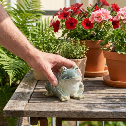 Frosch Figur Sommerdeko aus Keramik für Wohnung und Balkon 12cm | Floristik24.de