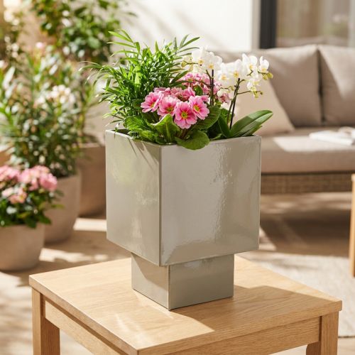 Artikel Würfel-Pflanzgefäß Grün 22cm mit erhöhtem Stand