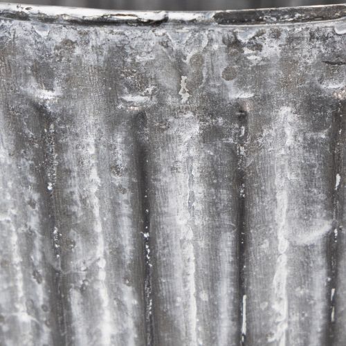 Pflanztopf aus Metall,
