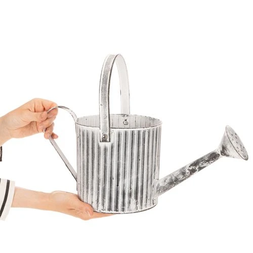 Vintage-Pflanzkanne Ø17cm, Deko Gießkanne, Metall Übertopf Shabby Chic | Floristik24.de