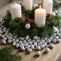 Deko-Eicheln Silbern, Adventsdeko, natürliche Herbstfrüchte, Landhaus Ø1,5 – 2,5cm L1,5 – 3cm 300g | Floristik24.de