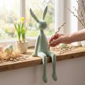 Osterhase Kantenhocker Hase sitzend beflockt Graugrün 56cm | Floristik24.de