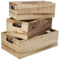 Kiste aus Holz mit Tafel zum